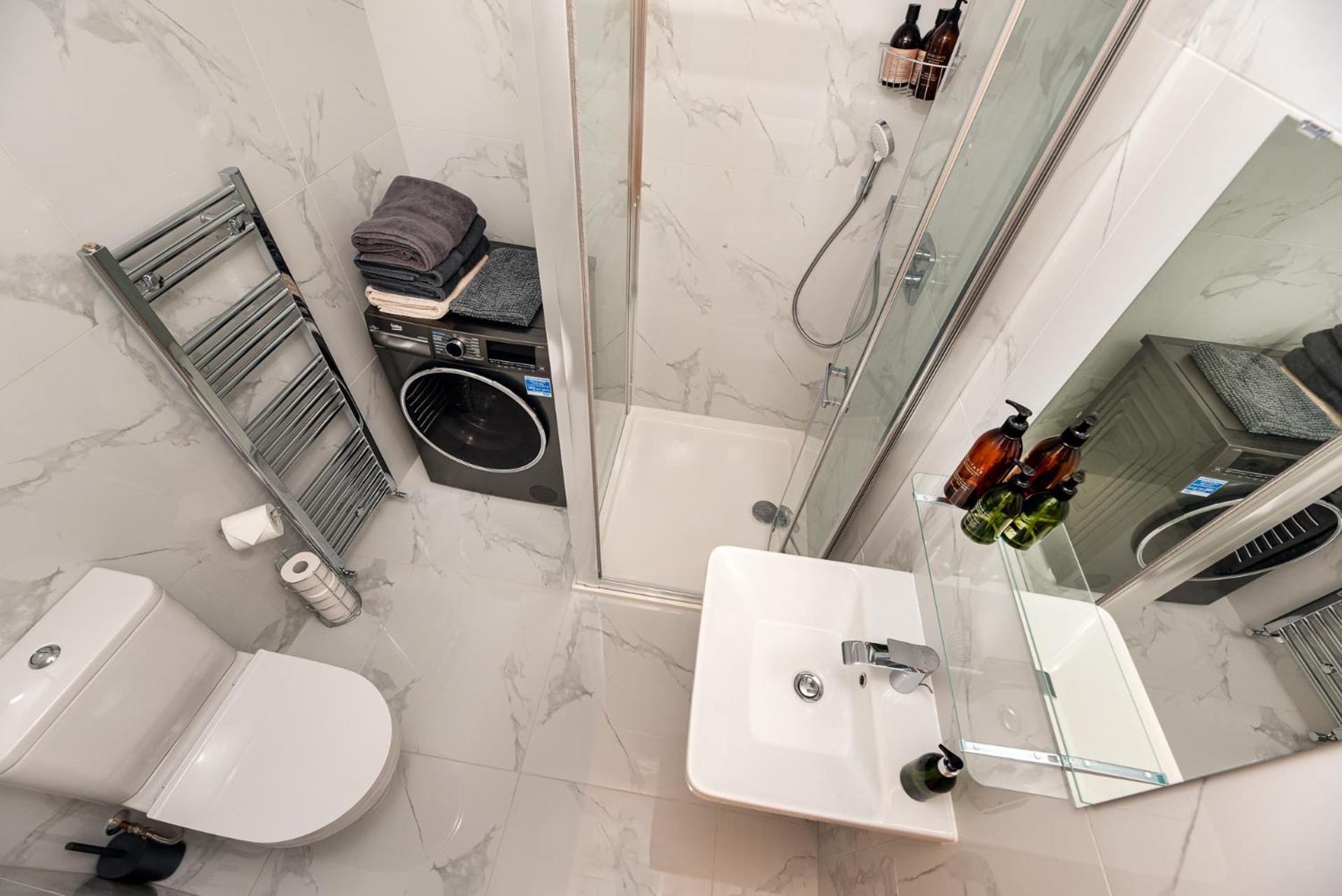 2-Bedroom Victorian Apartment In Kensington 런던 외부 사진