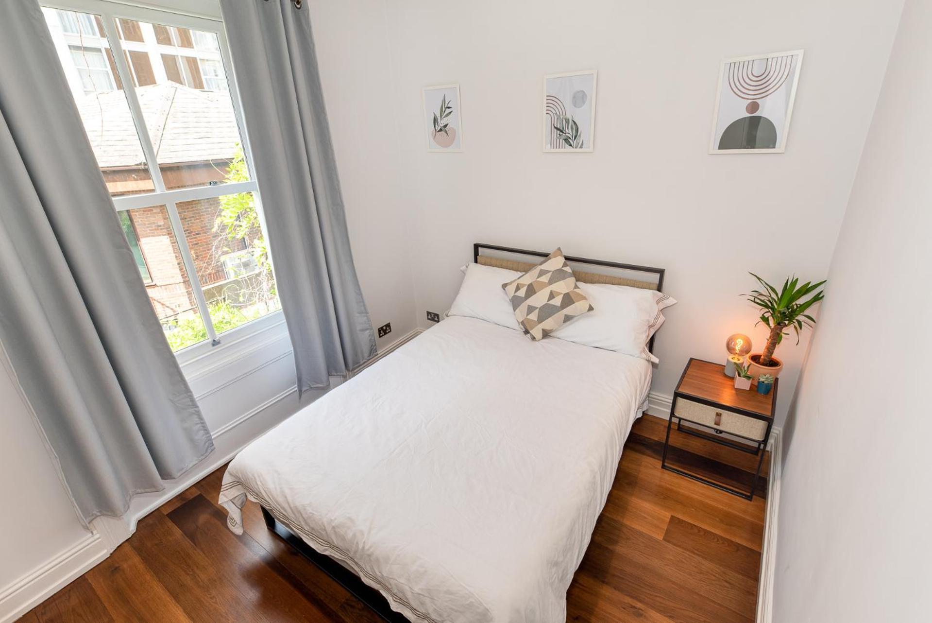 2-Bedroom Victorian Apartment In Kensington 런던 외부 사진