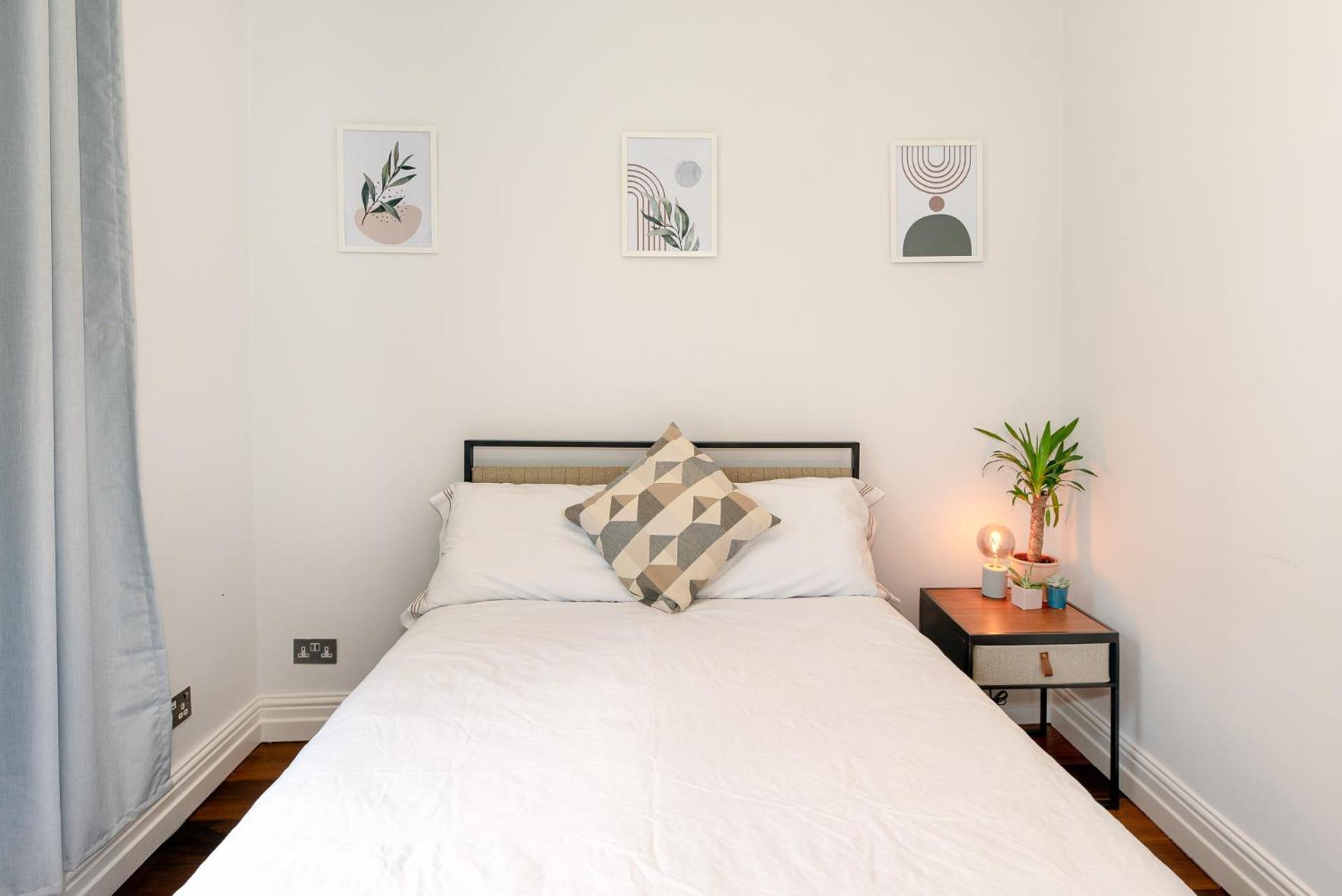 2-Bedroom Victorian Apartment In Kensington 런던 외부 사진
