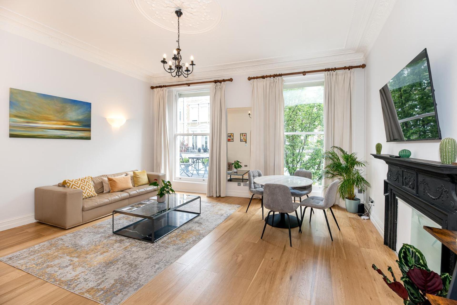 2-Bedroom Victorian Apartment In Kensington 런던 외부 사진