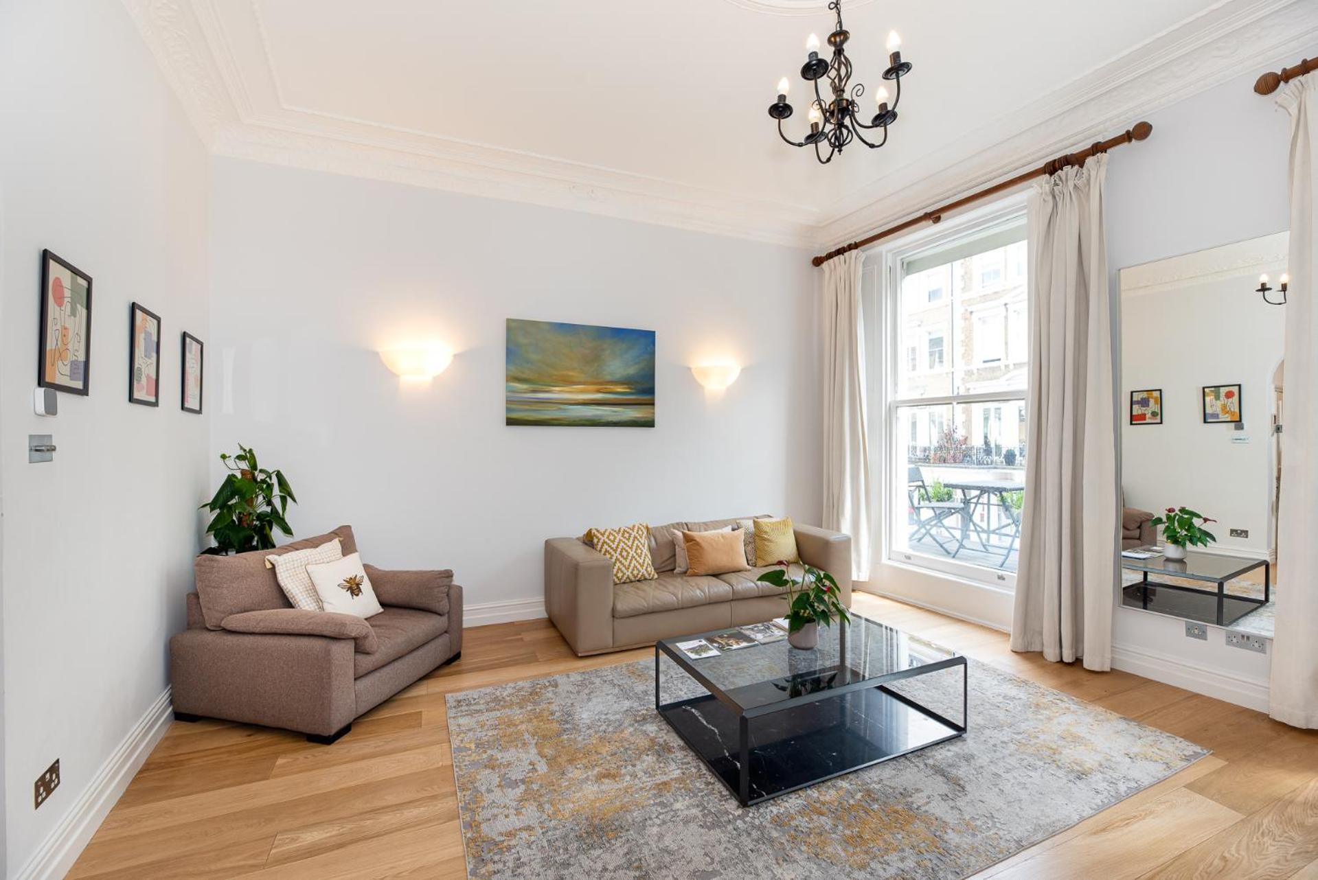 2-Bedroom Victorian Apartment In Kensington 런던 외부 사진